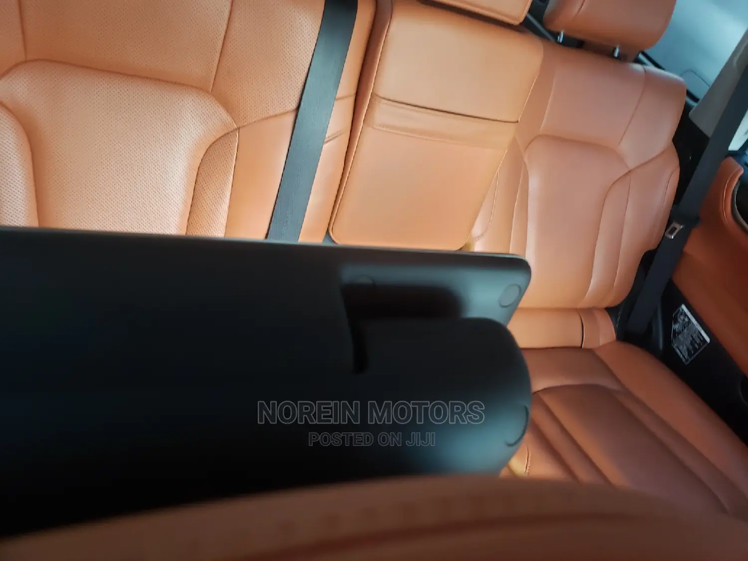 Lexus LX 2018 White