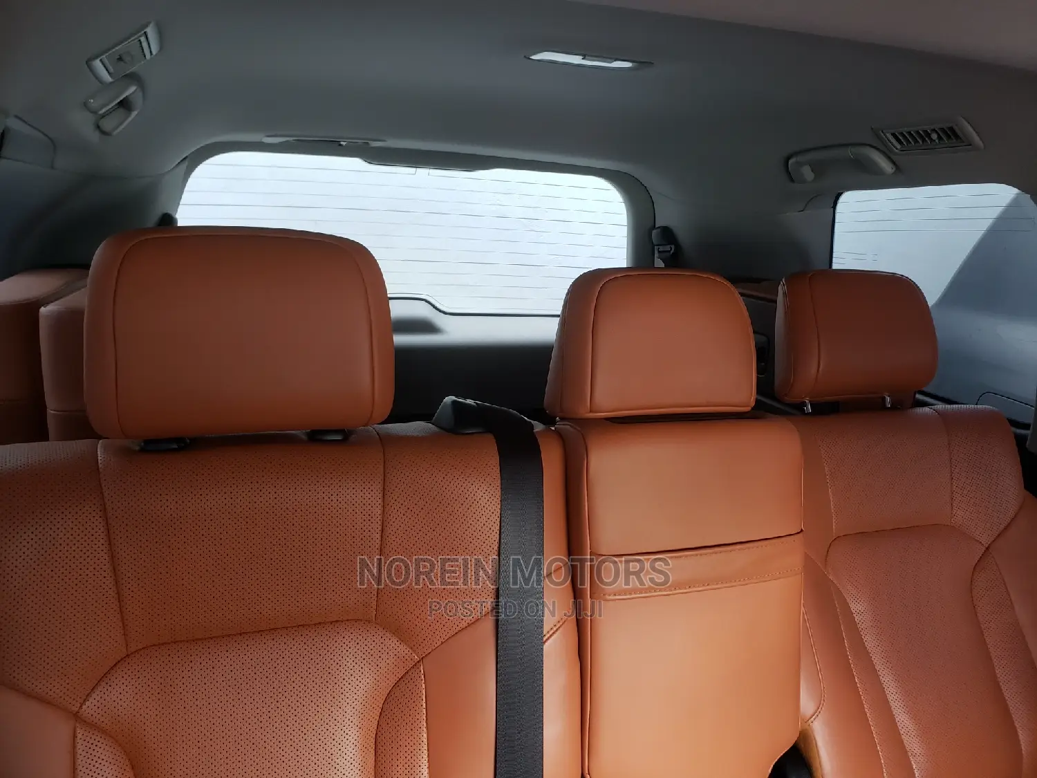 Lexus LX 2018 White