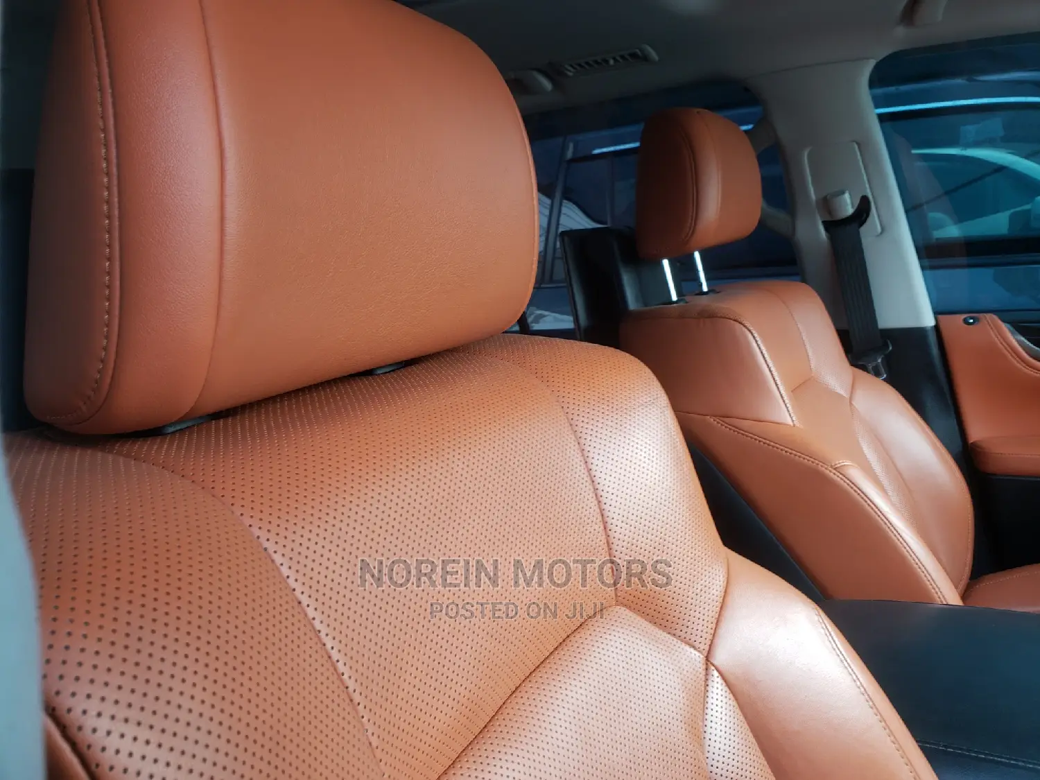 Lexus LX 2018 White