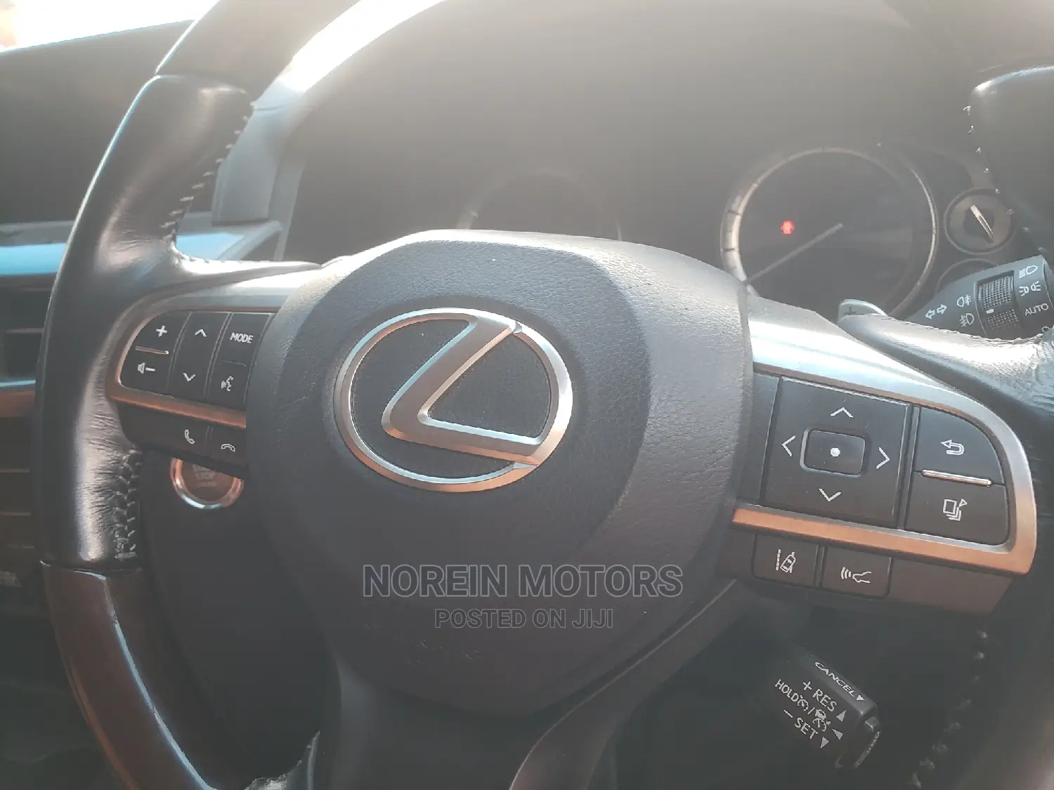 Lexus LX 2018 White