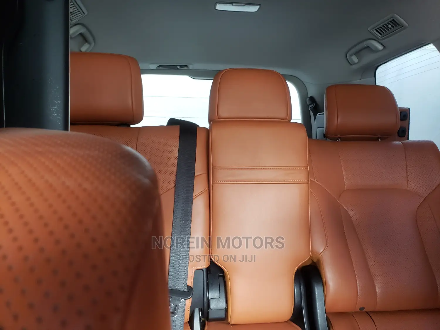 Lexus LX 2018 White