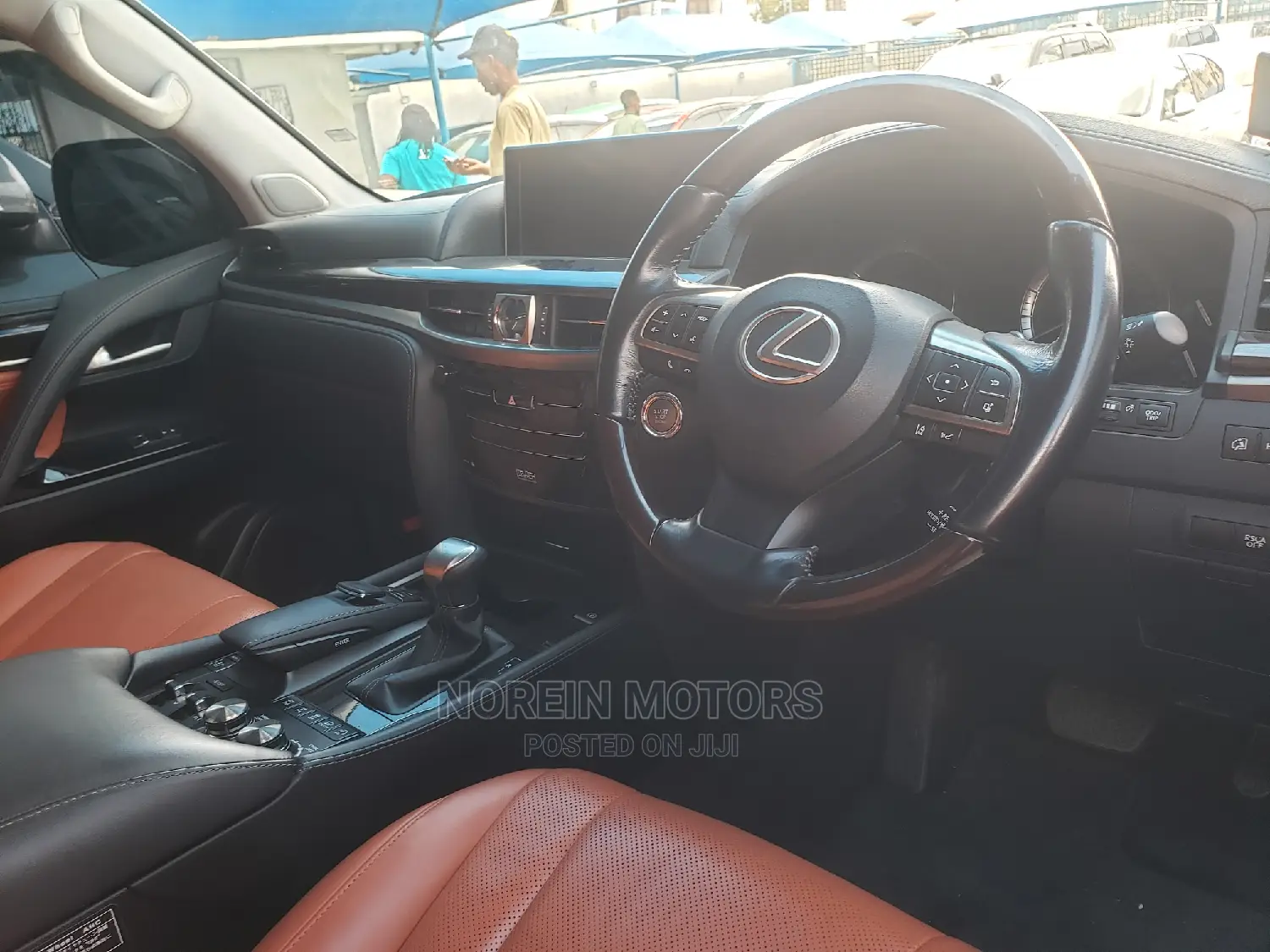 Lexus LX 2018 White