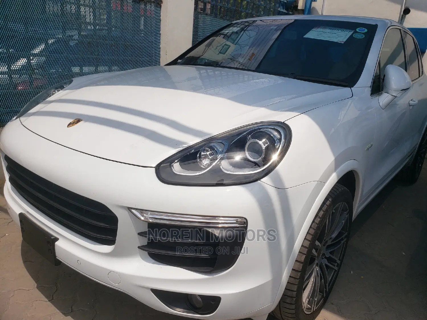Porsche Cayenne 2017 White
