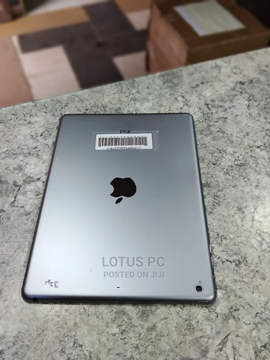 Apple iPad Air 32 GB Gray