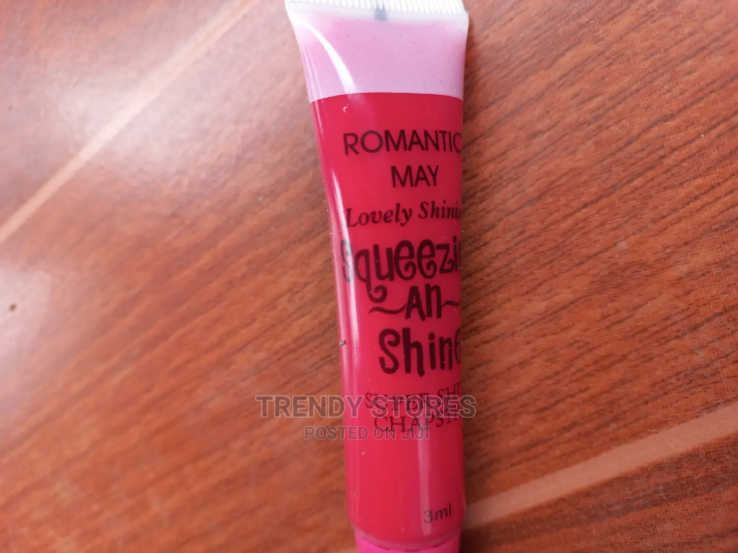 Squeezing Shin Lip Gloss