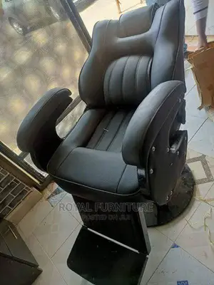 Kinyozi Seat