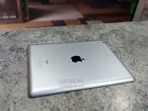 Apple iPad 2 Wi-Fi 16 GB Silver