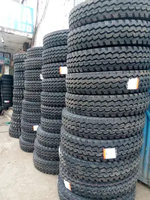 11R22.5 Roadshine/Sportrak/Truckmax
