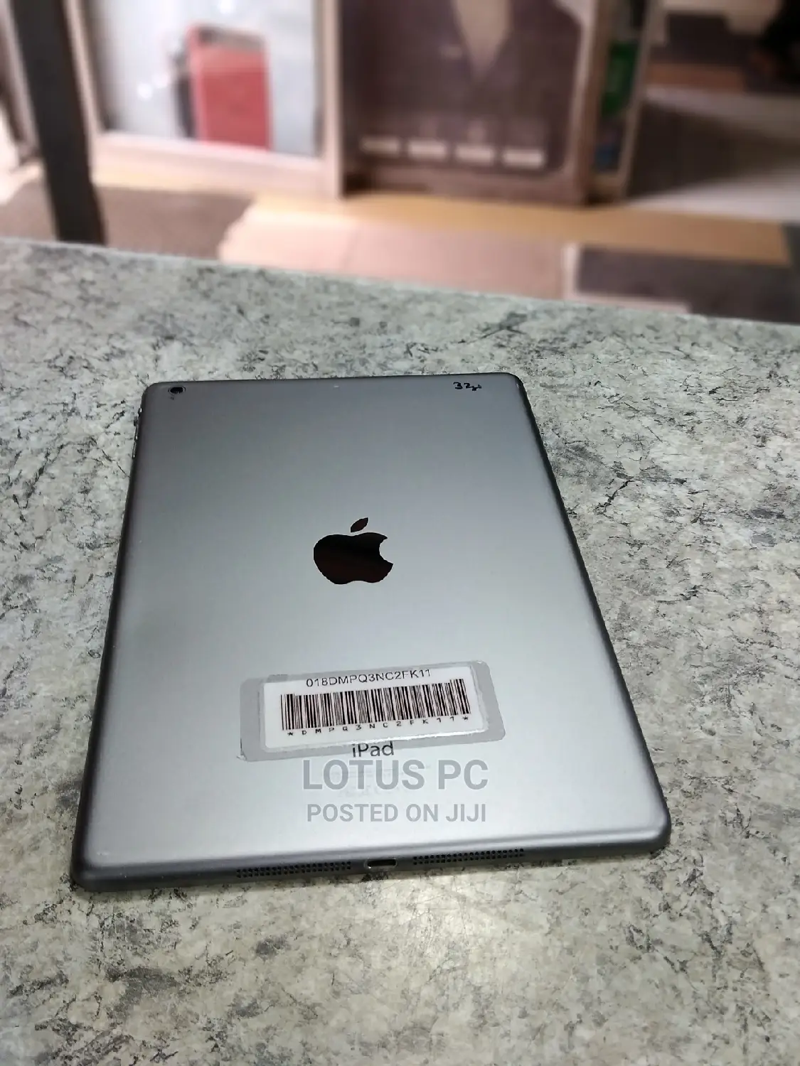 Apple iPad Air 32 GB Gray
