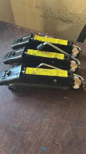 Mercedes-Benz, Audi Original Jack Etc