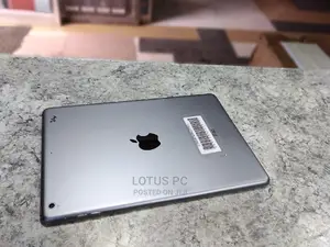 Apple iPad Air 32 GB Gray
