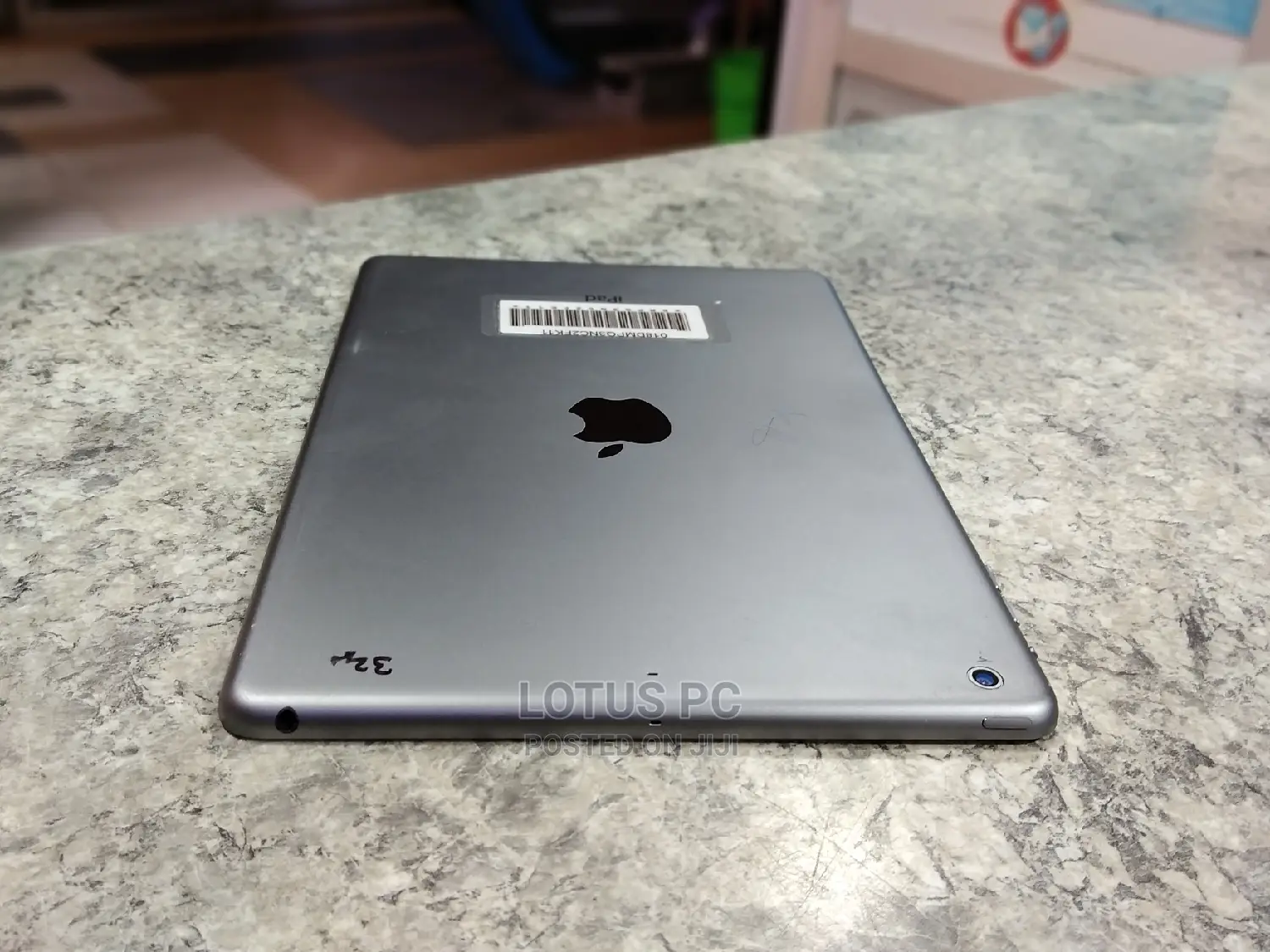 Apple iPad Air 32 GB Gray