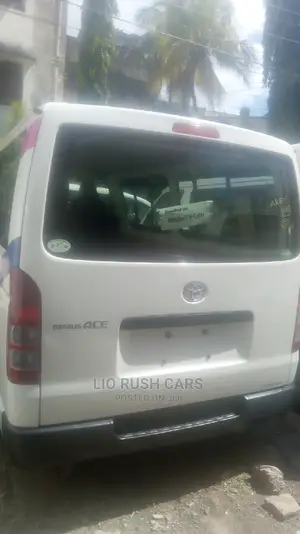 New Toyota HiAce 2013 White
