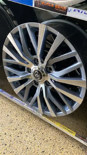 Size 20 Inches Toyota V8 Landcruiser Sport Rims Set