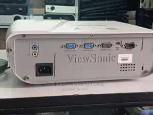 Short Throw Projector