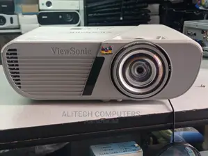 Short Throw Projector