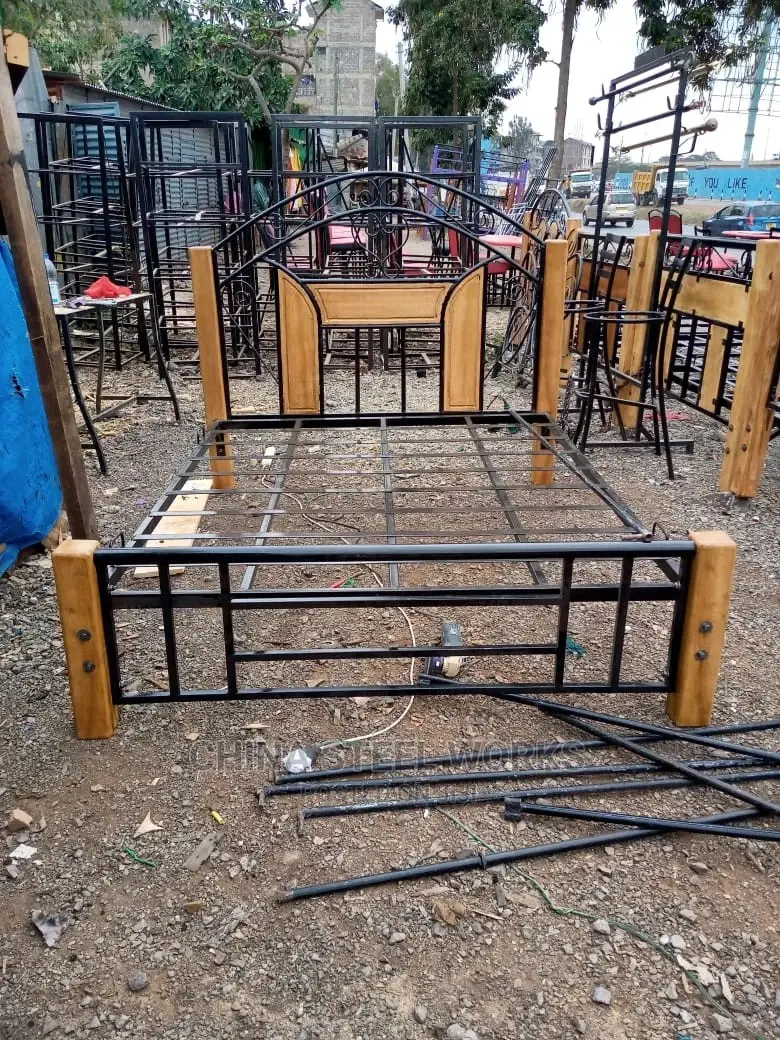 5 by 6 Metalic Frame Mahogany Stand