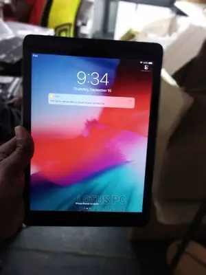 Apple iPad Air 32 GB Gray