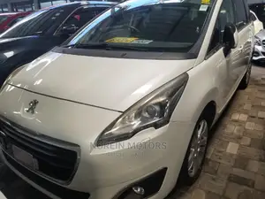 Peugeot 5008 2015 Off White