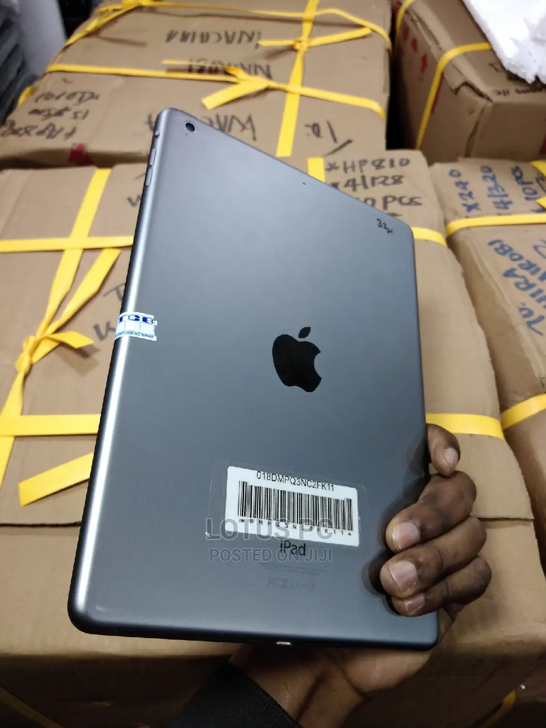 Apple iPad Air 32 GB Gray
