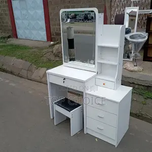 Makeup Table