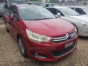 2013 Citroen C4 Red - Comfortable and Efficient