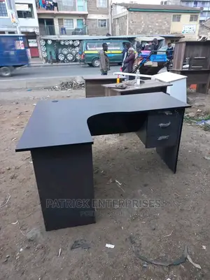 Morden Executive Lshaped Office Desk 4 by 4 Fitts