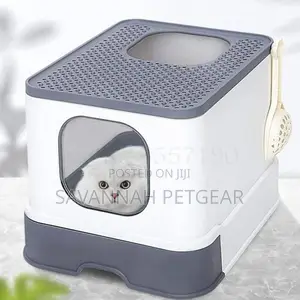 Super Deluxe Enclosed Cat Toilet Litter Box Has Drawer Scoop