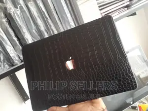 Macbook Pro 13 With Touch Bar (A1706/A1989/A2159)