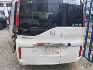 Honda Stepwgn 2016 White