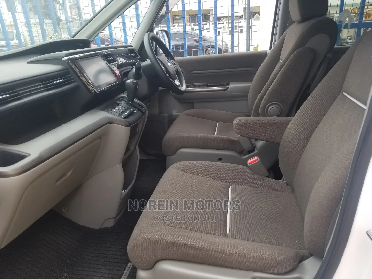 Honda Stepwgn 2016 White