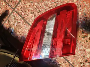 Mercedes B Class Boot Light