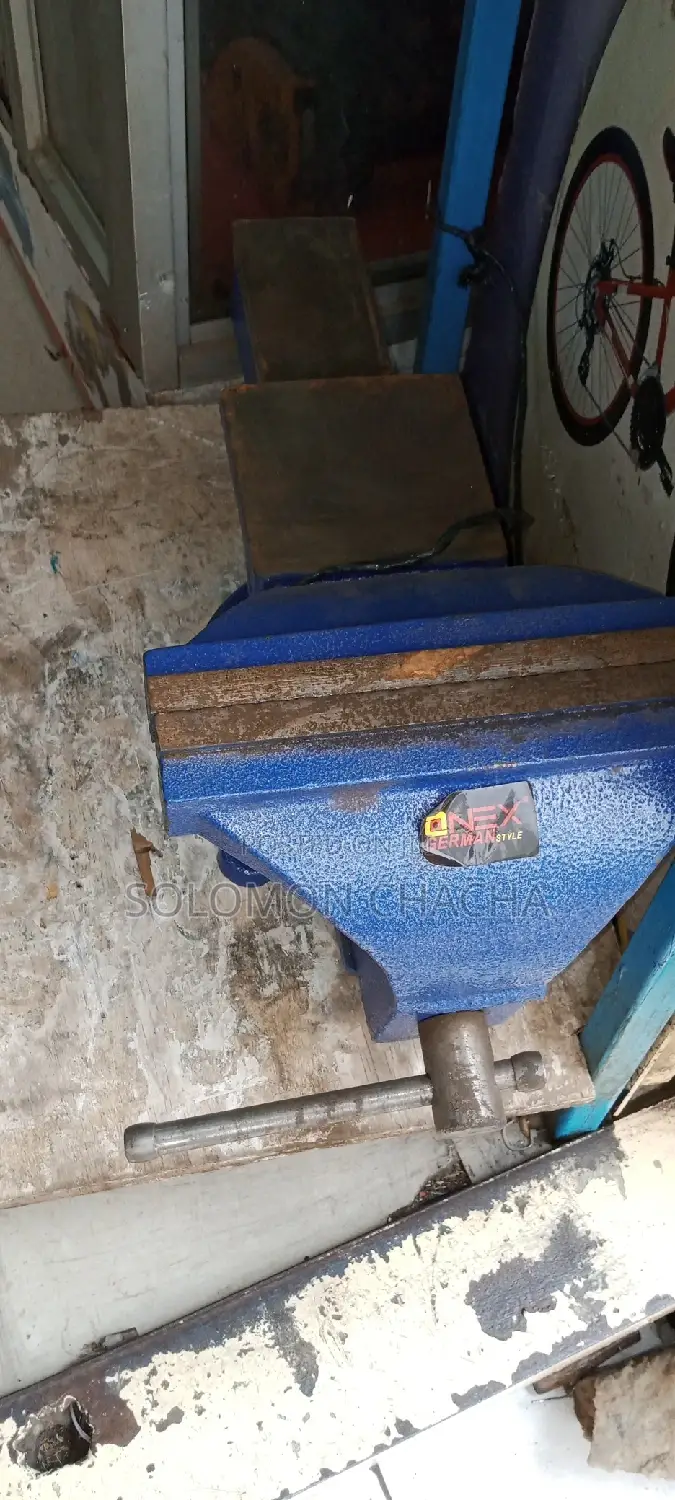 Bench Vice 10 Inch