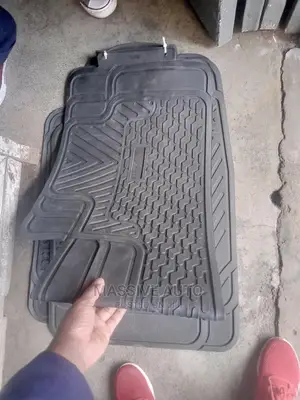 7seater Car Floor Mats Available