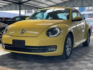 Volkswagen Beetle 2015 Yellow