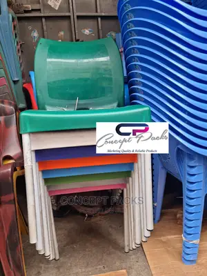 Strong Armless Comfortable Plastic Chair With Metal Tubing