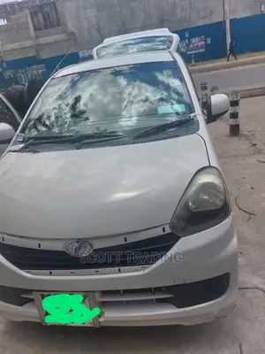 Diahatsu Mira Windshields