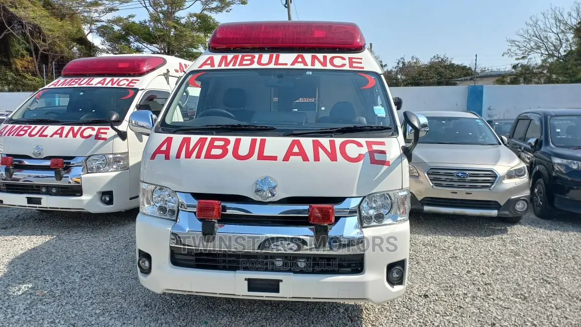 Toyota HiAce 2015 White