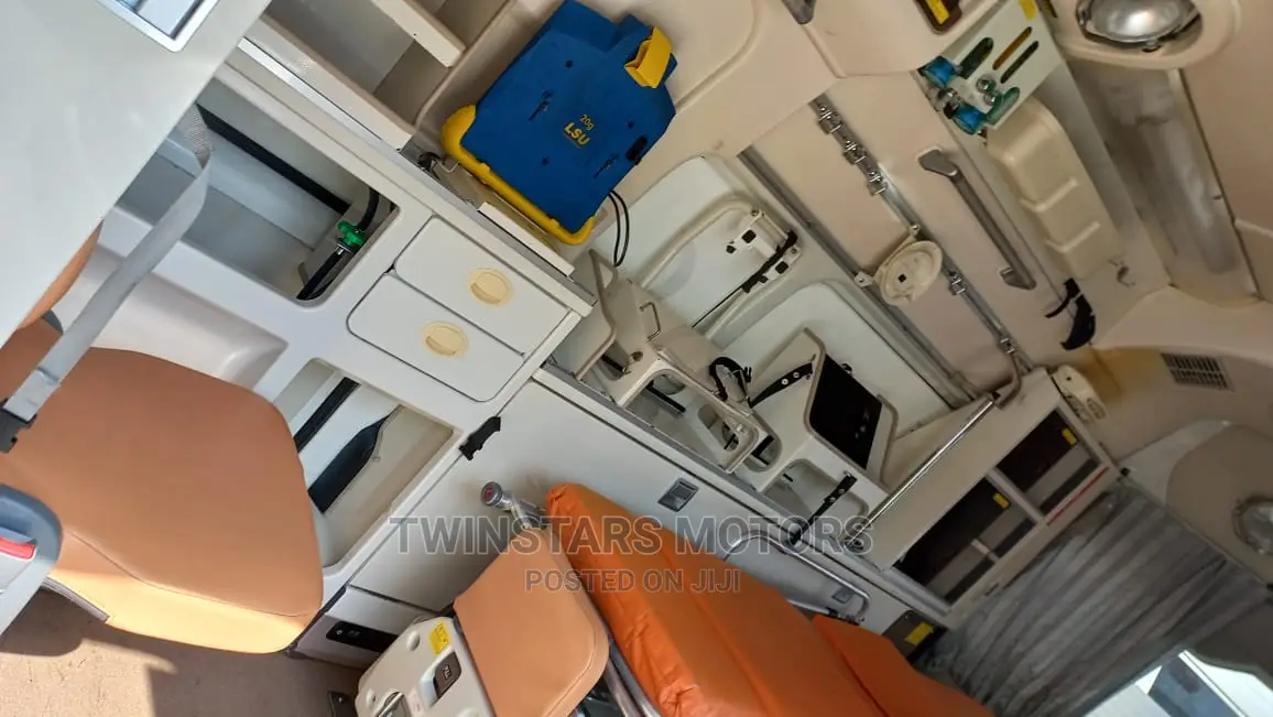 Toyota HiAce 2015 White