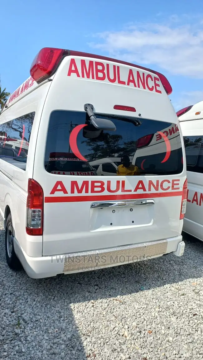 Toyota HiAce 2015 White