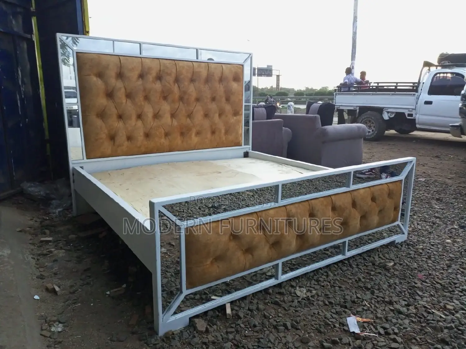 6/6 Modern Bed