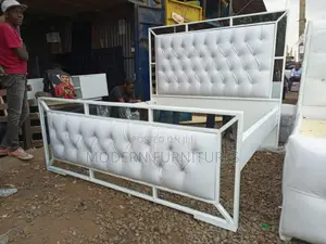 6/6 White Bed