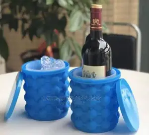 Ice Cube Maker Bucket