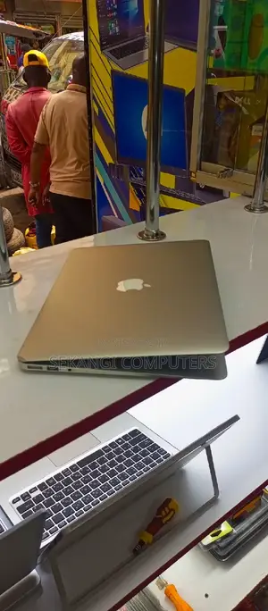 Laptop Apple MacBook Air 4GB Intel Core I5 SSD 250GB