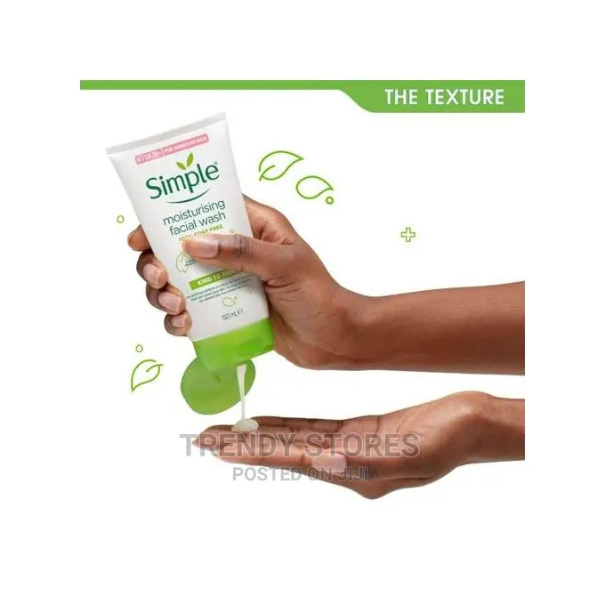 Simple Moist Foam Face Wash