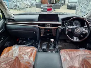 Lexus LX 2018 Purple