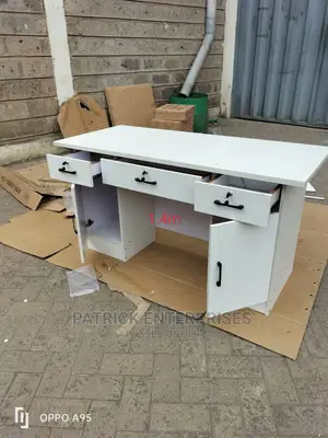 Executive Imported Directors Office Desk 1.4 Mtrs
