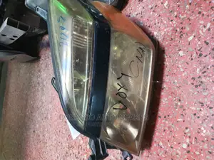 Voxy 2005 Headlights Assembly