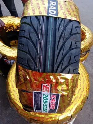 205/50r17 Kenda Tyre (Kaiser