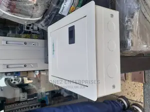 Consumer Unit 4 Way Synider